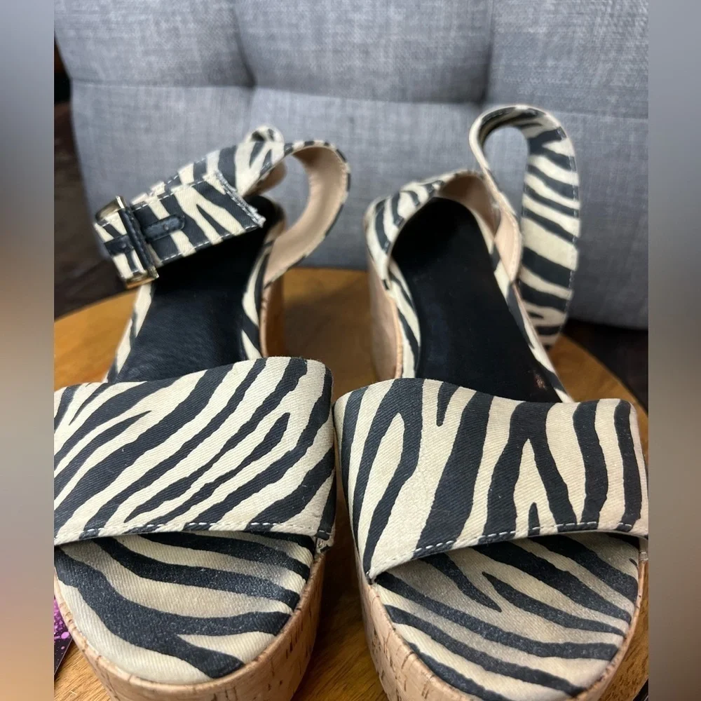293. H&M Platform Sandals Zebra Print 38/8 - Picture 1 of 8